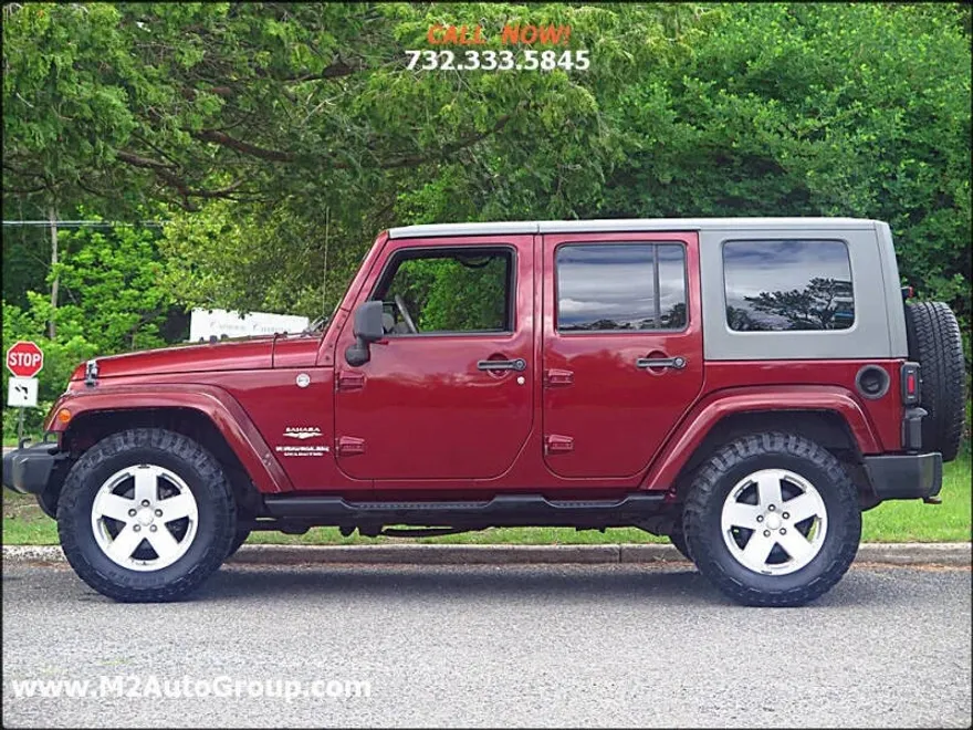 2010 Jeep Wrangler Unlimited Sahara photo 1