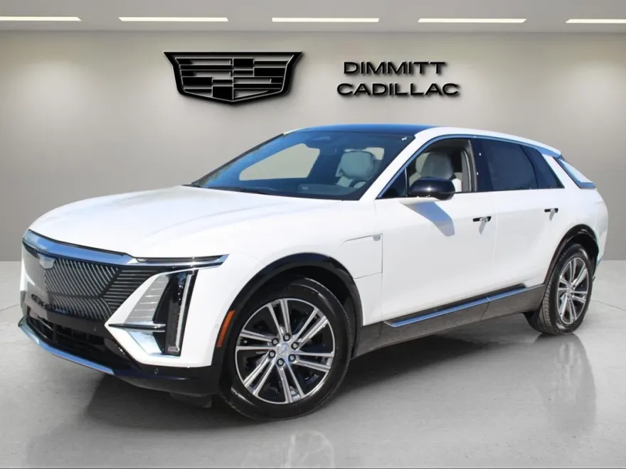 2025 Cadillac Lyriq Luxury photo 1
