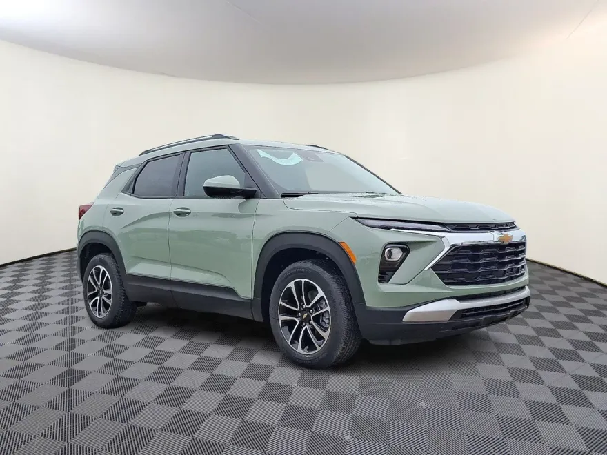 2026 Chevrolet Trailblazer LT photo 1