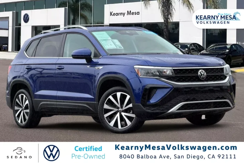2024 Volkswagen Taos SE photo 1