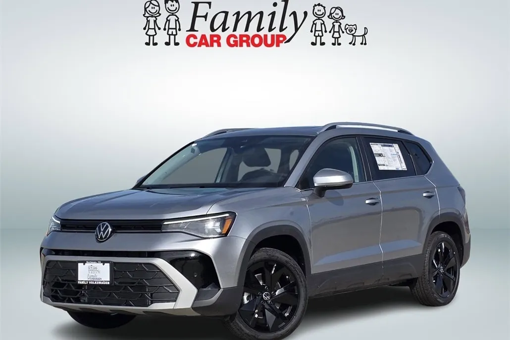 2025 Volkswagen Taos SE photo 1