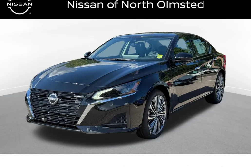 2025 Nissan Altima SL photo 1