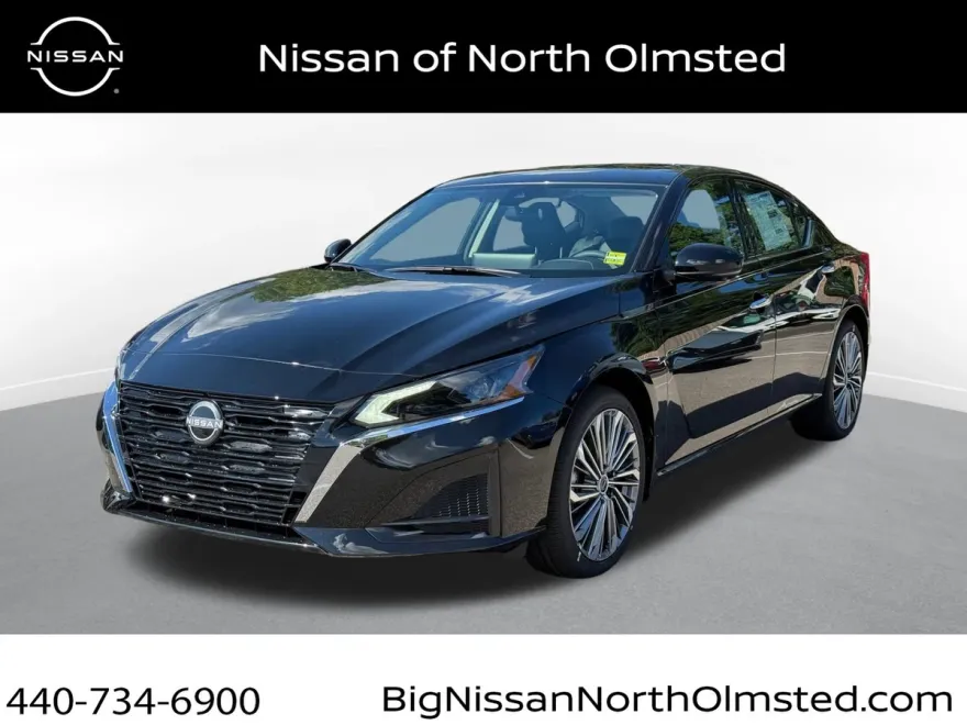 2025 Nissan Altima SL photo 1