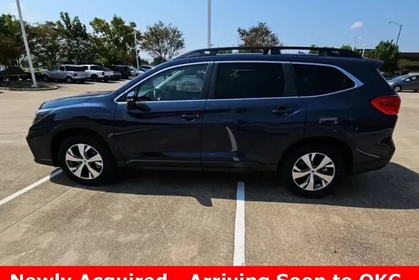 2023 Subaru Ascent Premium photo 1