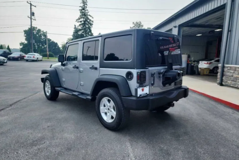 2014 Jeep Wrangler Unlimited Sport photo 1