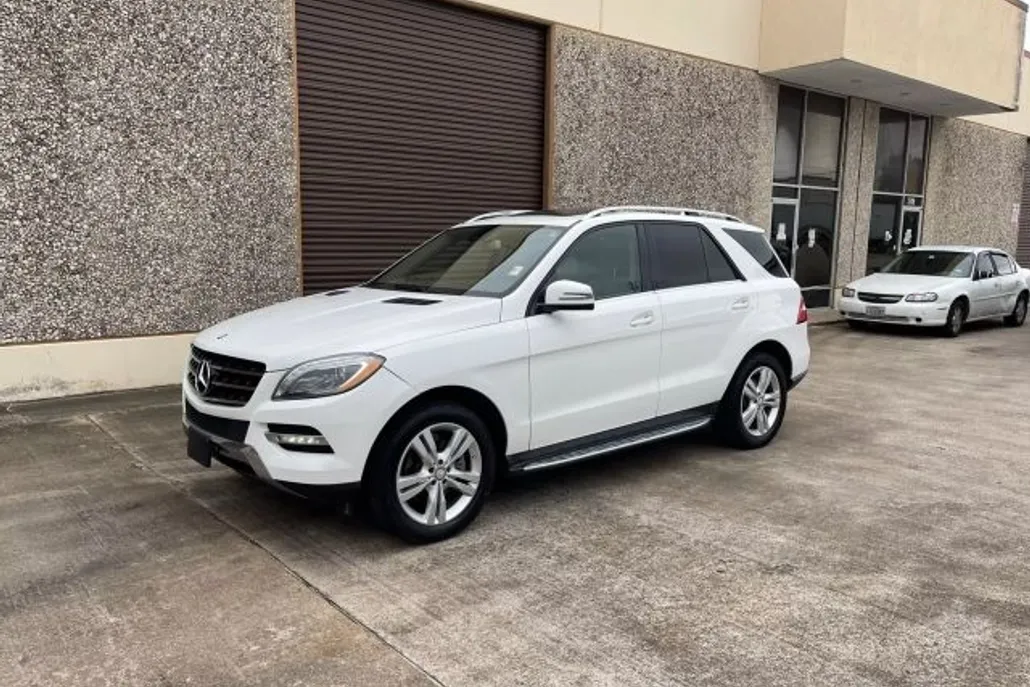 2015 Mercedes Benz ML 350 photo 1