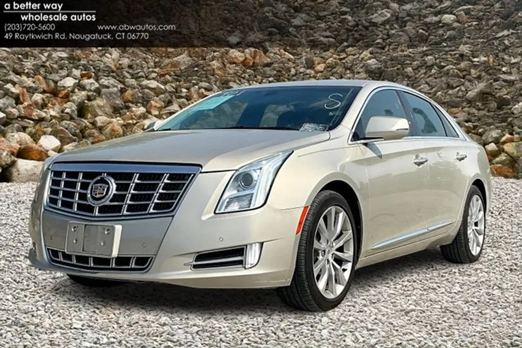 2015 Cadillac XTS Luxury photo 1