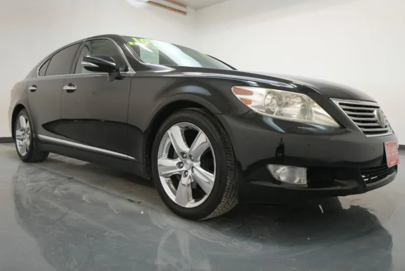 2010 Lexus LS 460 photo 1
