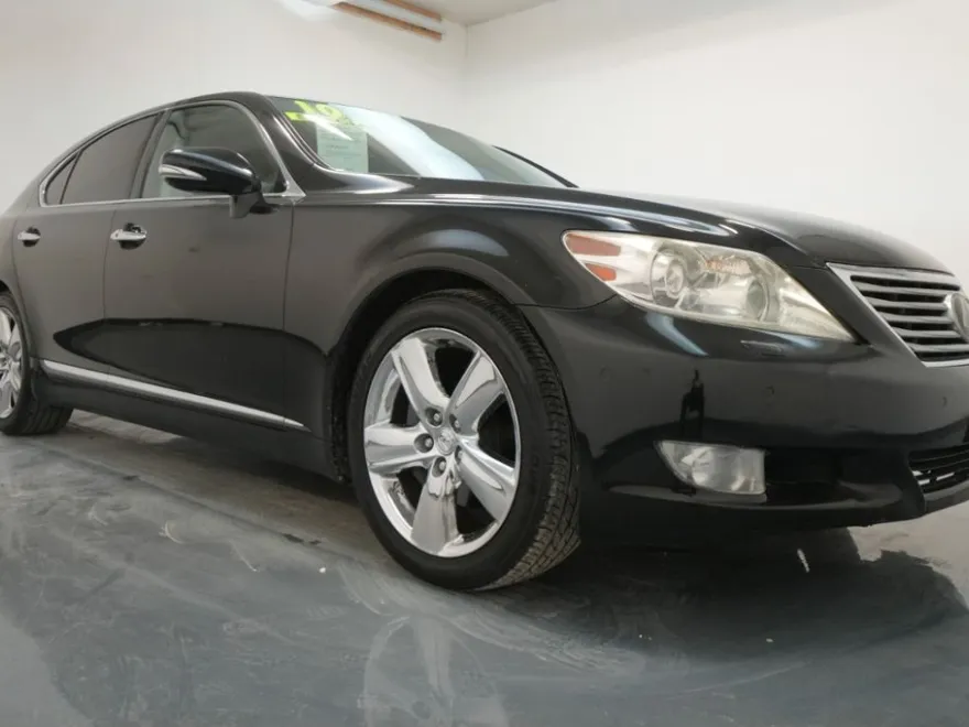 2010 Lexus LS 460 photo 1