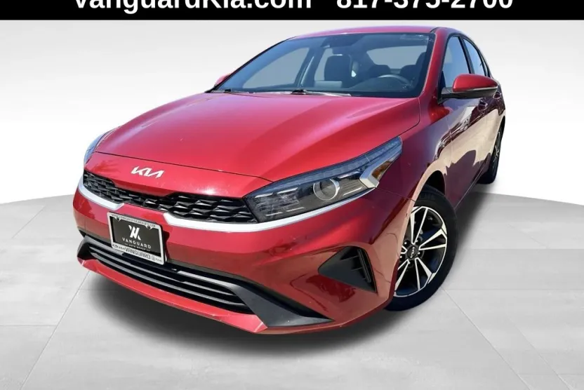 2024 Kia Forte LXS photo 1