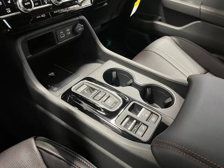 2025 Honda Pilot Black Edition photo 1