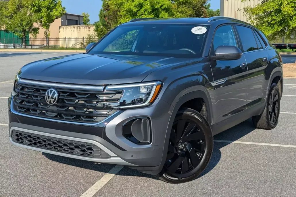 2025 Volkswagen Atlas Cross Sport SE Technology photo 1