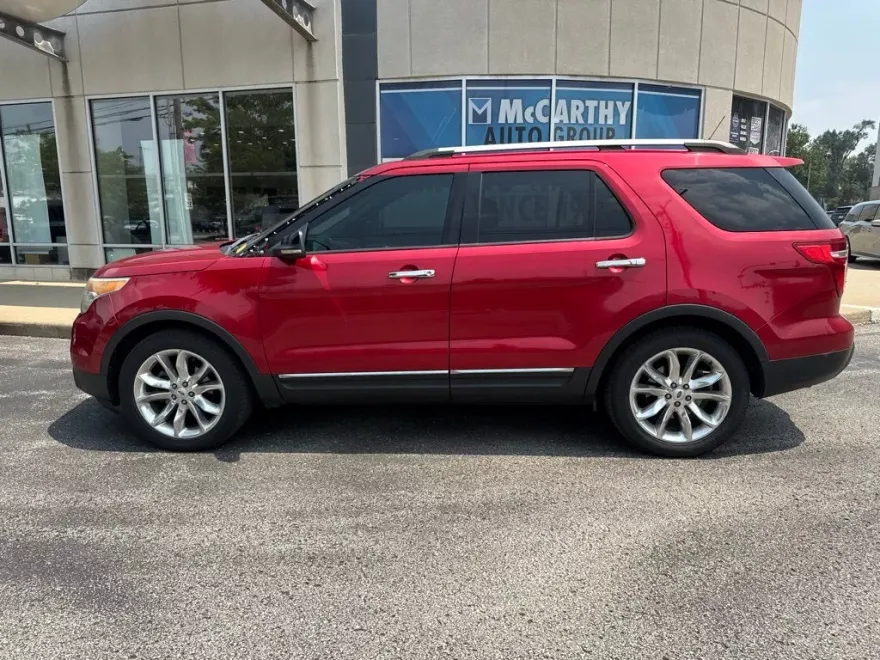 2012 Ford Explorer XLT photo 1