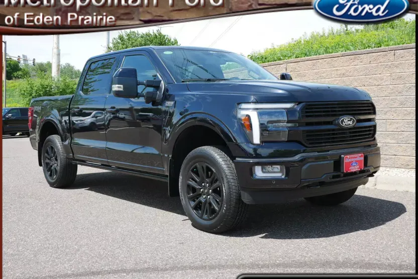 2024 Ford F-150 Platinum photo 1