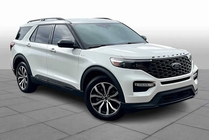 2022 Ford Explorer ST-Line photo 1