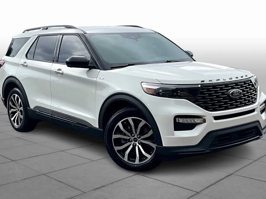 2022 Ford Explorer ST-Line photo 1