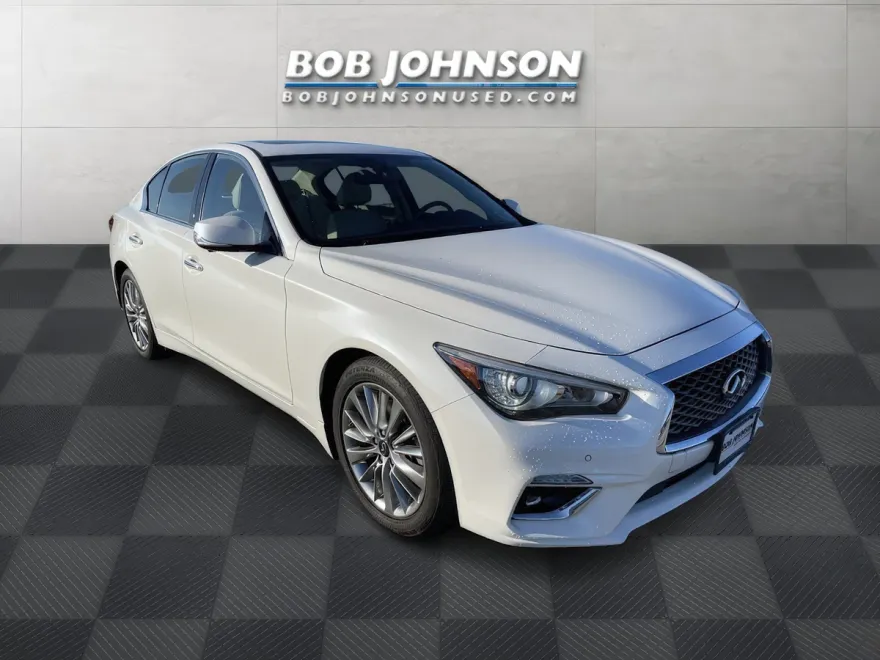 2022 Infiniti Q50 LUXE AWD photo 1