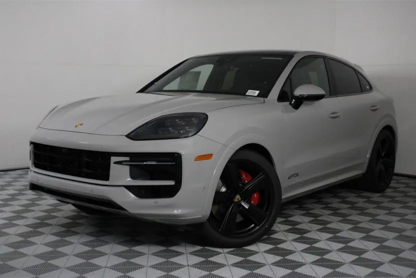 2025 Porsche Cayenne Coupe GTS photo 1