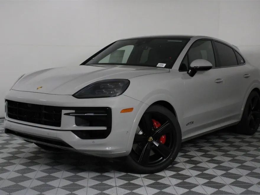 2025 Porsche Cayenne Coupe GTS photo 1