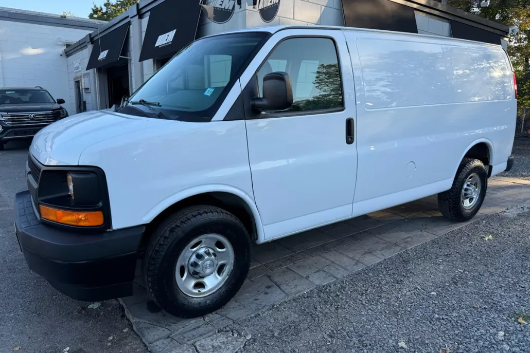2017 Chevrolet Express Cargo 3500 Work Van photo 1
