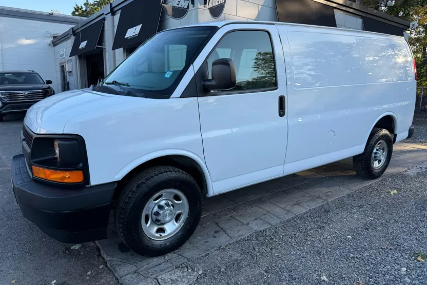 2017 Chevrolet Express Cargo 3500 Work Van photo 1
