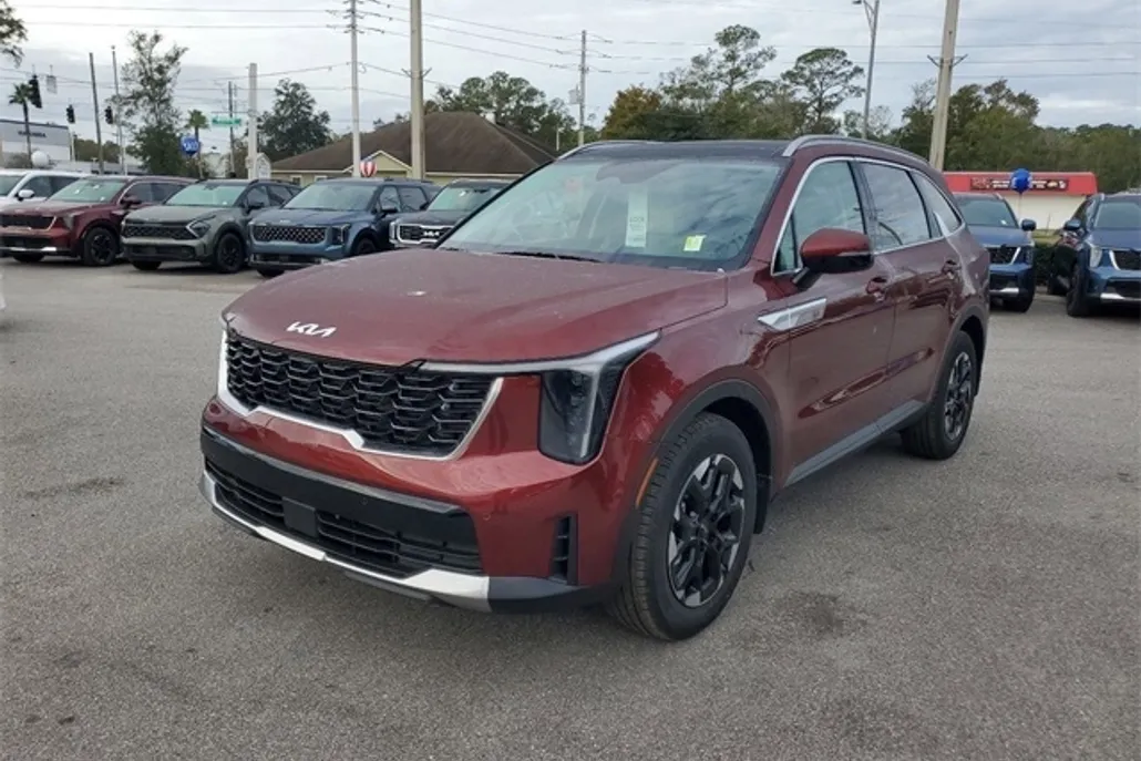 2025 Kia Sorento S photo 1