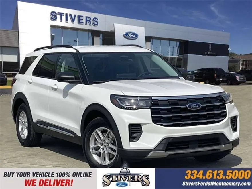 2025 Ford Explorer photo 1