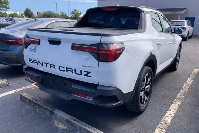 2022 Hyundai Santa Cruz Limited photo 1