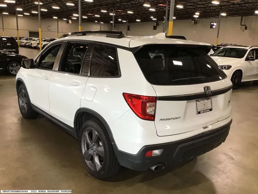 2021 Honda Passport Touring photo 1
