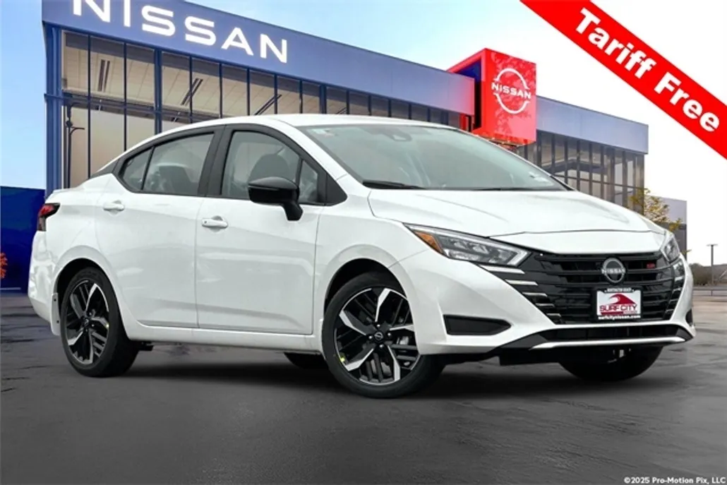 2025 Nissan Versa 1.6 SR photo 1