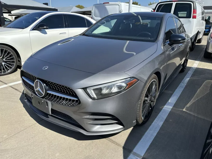 2021 Mercedes Benz A 220 photo 1
