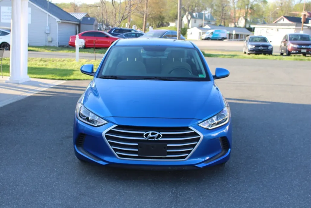 2018 Hyundai Elantra SEL photo 1