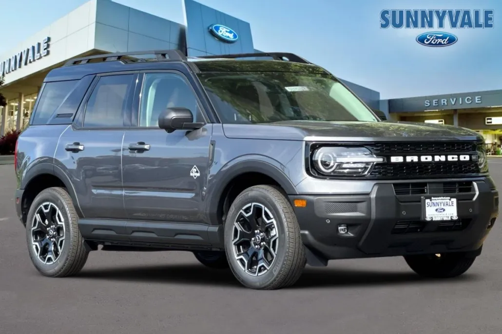 2025 Ford Bronco Sport Outer Banks photo 1