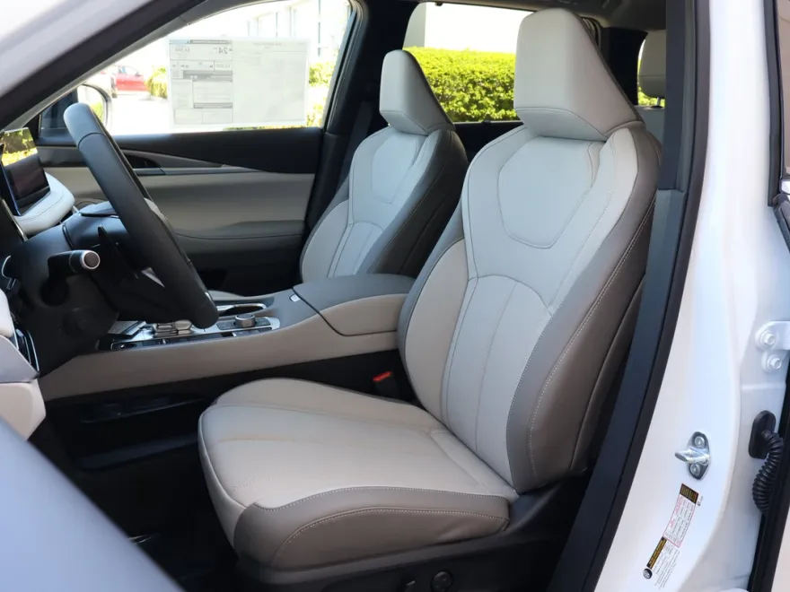 2026 Infiniti QX60 Luxe photo 1