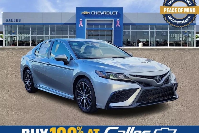 2023 Toyota Camry SE photo 1