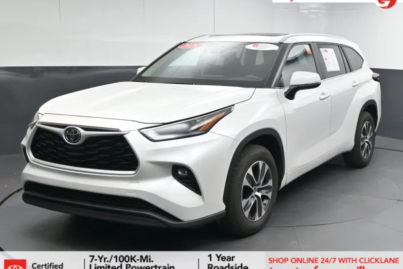 2024 Toyota Highlander XLE photo 1