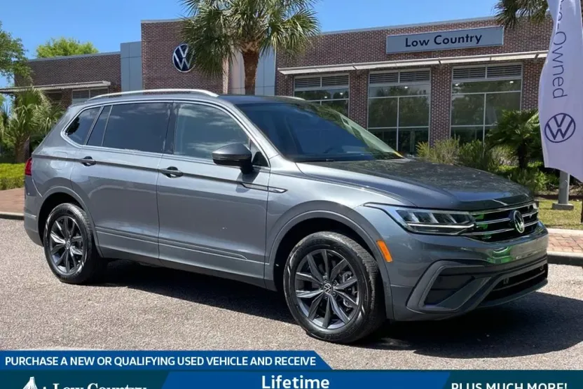 2022 Volkswagen Tiguan SE photo 1