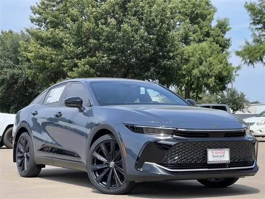 2026 Toyota Crown photo 1
