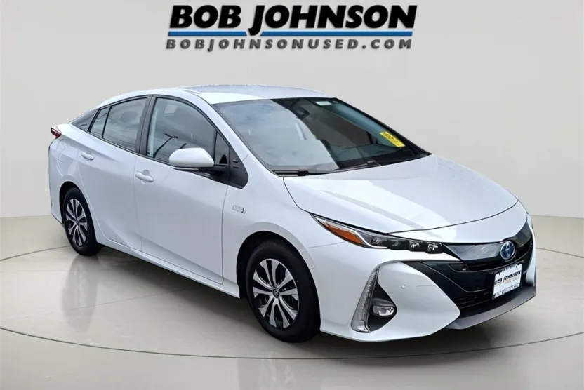 2022 Toyota Prius Prime Limited photo 1