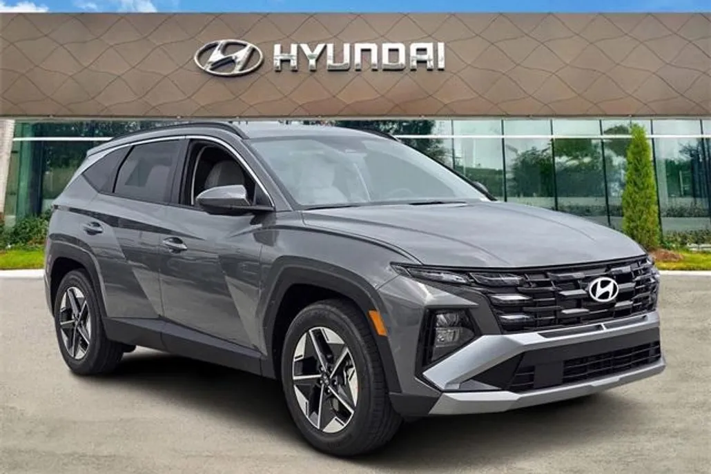 2025 Hyundai Tucson SEL photo 1