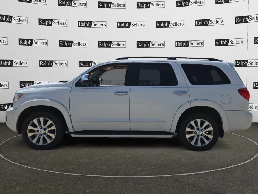 2008 Toyota Sequoia Limited photo 1