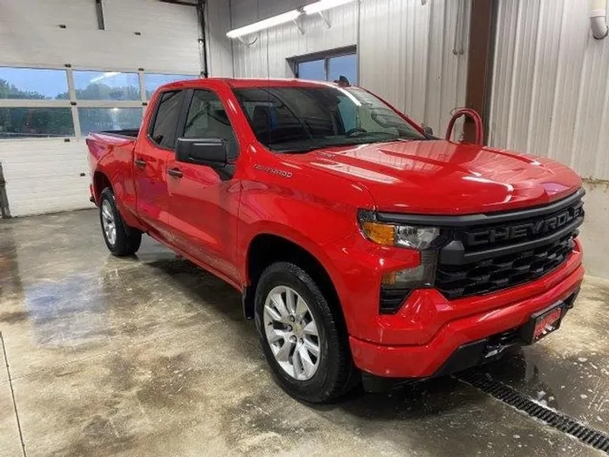 2026 Chevrolet Silverado 1500 Custom photo 1