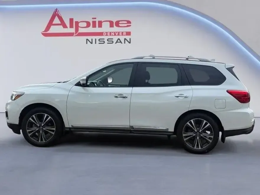 2020 Nissan Pathfinder Platinum photo 1