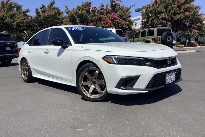2024 Honda Civic Si photo 1