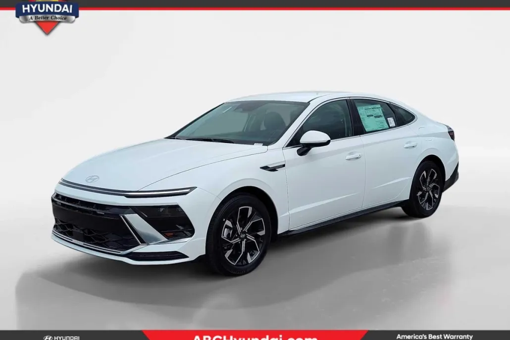 2025 Hyundai Sonata SEL photo 1