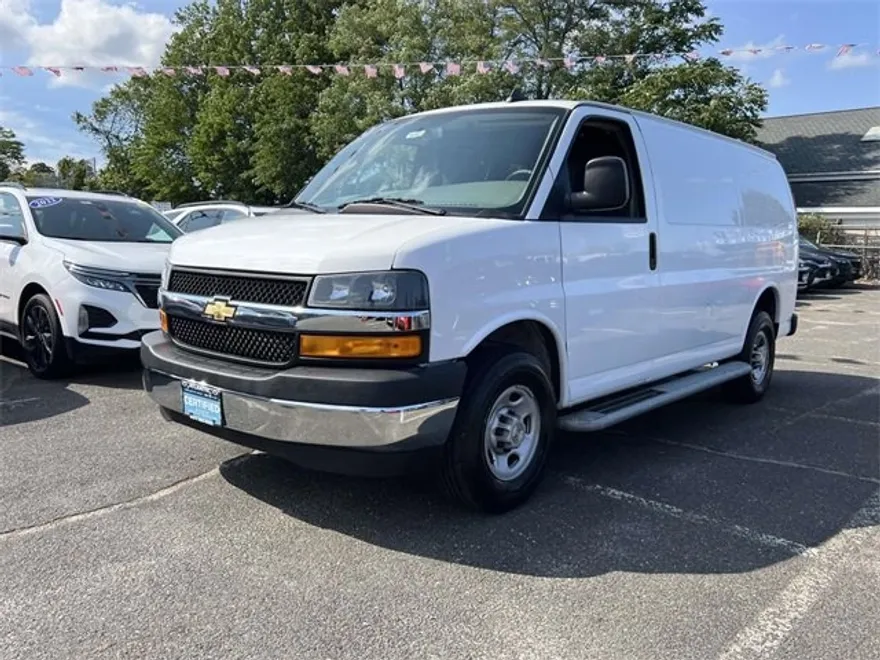 2023 Chevrolet Express 2500 Cargo photo 1
