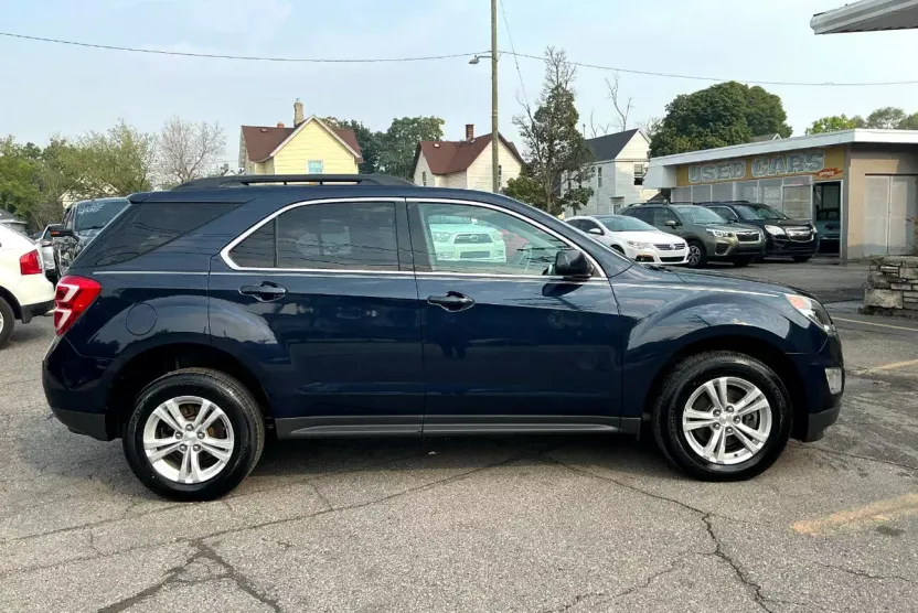 2016 Chevrolet Equinox LT photo 1