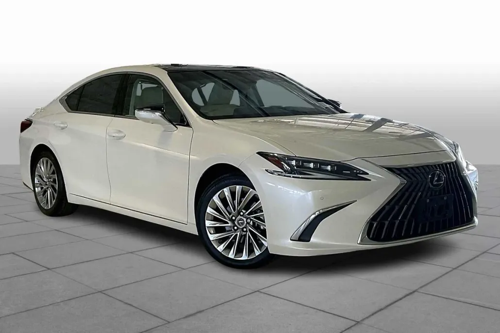 2022 Lexus ES 350 Ultra Luxury photo 1