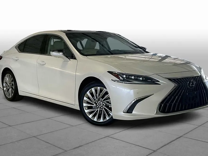 2022 Lexus ES 350 Ultra Luxury photo 1