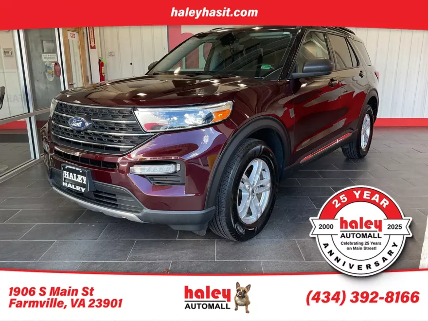 2022 Ford Explorer XLT photo 1